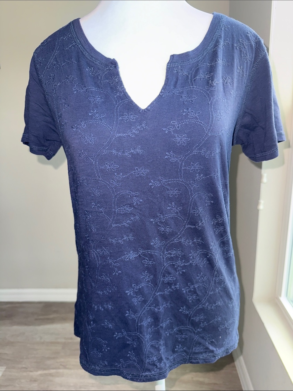 High Fifth women’s navy, short sleeve shirt